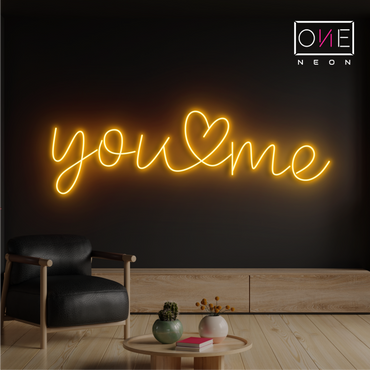 Panneau néon à LED représentant une tête de mort sur la plage paradisiaque